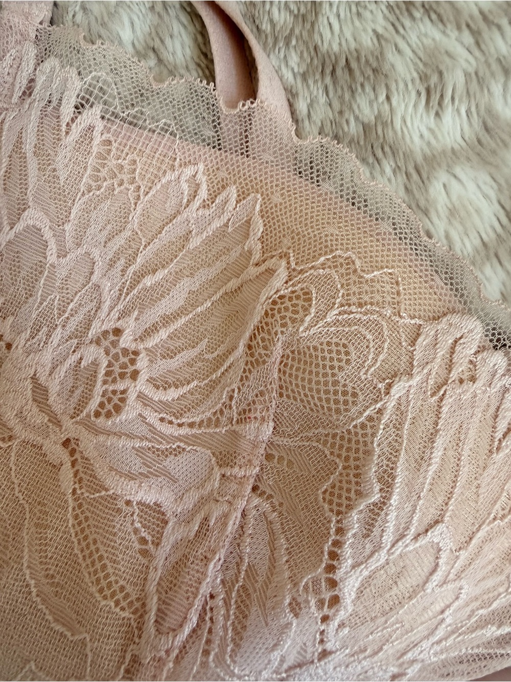 SOMA Women's Lace Wireless Bra in Blush Pink - Picture 3 of 9
